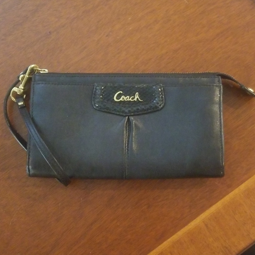 Coach Wallet/Clutch